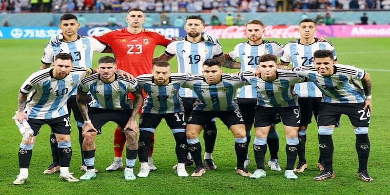 Trang phục thi đấu của đội tuyển bóng đá Argentina